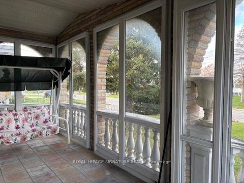 Photo 5 at 1 Brady Crescent, Jane Heights, Toronto