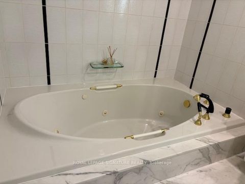 Photo 15 at 1 Brady Crescent, Jane Heights, Toronto