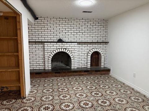 Photo 32 at 1 Brady Crescent, Jane Heights, Toronto