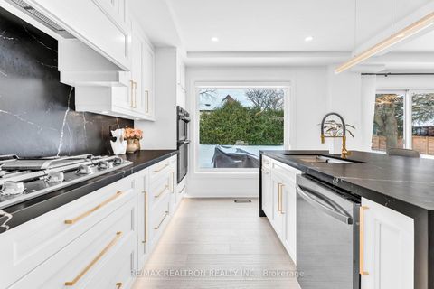 Photo 14 at 1 Rosegarden Crescent, Oak Ridges, Richmond Hill