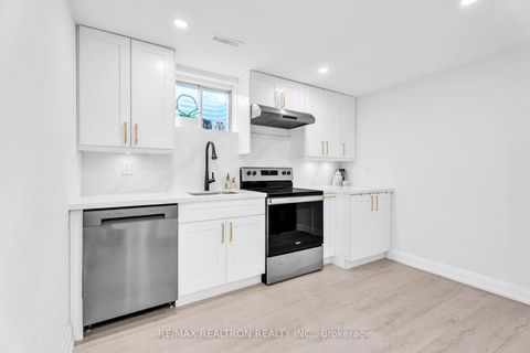 Photo 36 at 1 Rosegarden Crescent, Oak Ridges, Richmond Hill