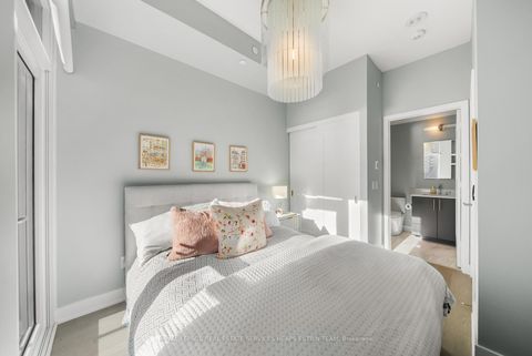 Photo 13 at 1108 - 88 Cumberland Street, Annex, Toronto