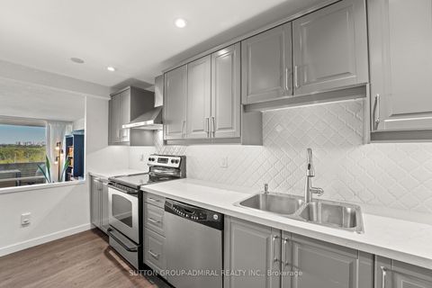 Photo 10 at 1001 - 270 Scarlett Road, Smythe, Toronto