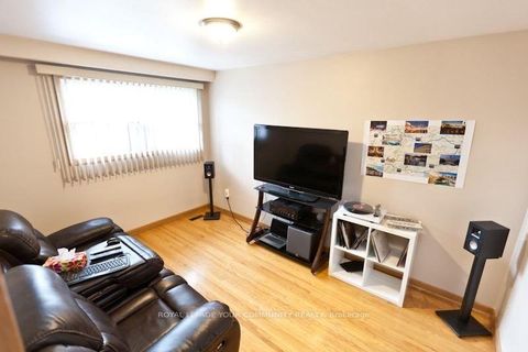 Photo 7 at 8 Stanwood Crescent, Humbermede, Toronto