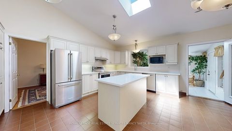 Photo 11 at 21 Banbury Road, Don Mills, Toronto