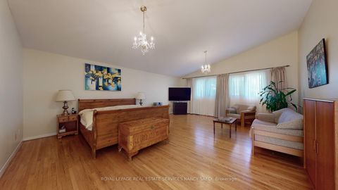 Photo 17 at 21 Banbury Road, Don Mills, Toronto