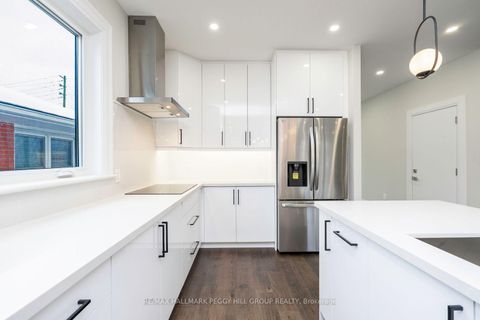 Photo 4 at 18 Bellman Avenue, Alderwood, Toronto