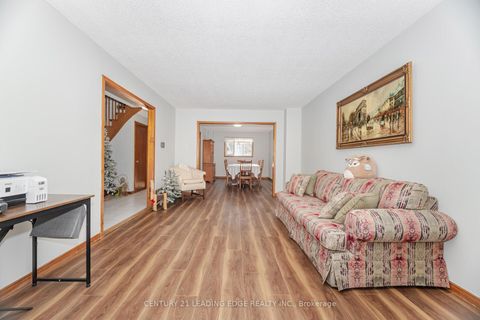 Photo 7 at 260 Old Orchard Circle, WC Wedgewood Creek, Oakville