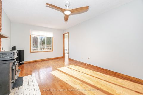 Photo 14 at 260 Old Orchard Circle, WC Wedgewood Creek, Oakville