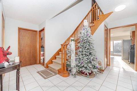 Photo 19 at 260 Old Orchard Circle, WC Wedgewood Creek, Oakville