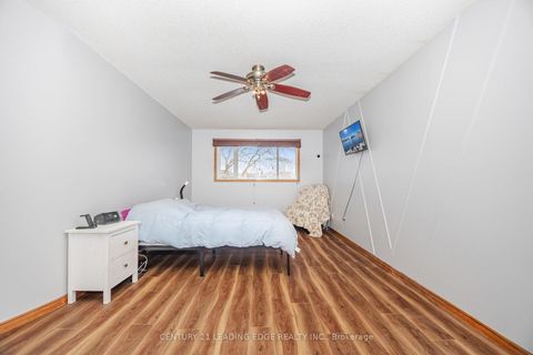 Photo 21 at 260 Old Orchard Circle, WC Wedgewood Creek, Oakville