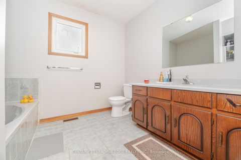 Photo 22 at 260 Old Orchard Circle, WC Wedgewood Creek, Oakville