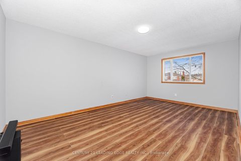 Photo 24 at 260 Old Orchard Circle, WC Wedgewood Creek, Oakville