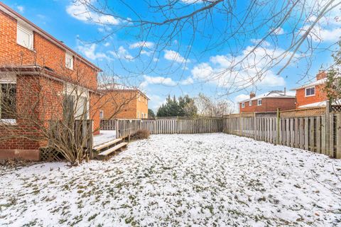 Photo 33 at 260 Old Orchard Circle, WC Wedgewood Creek, Oakville