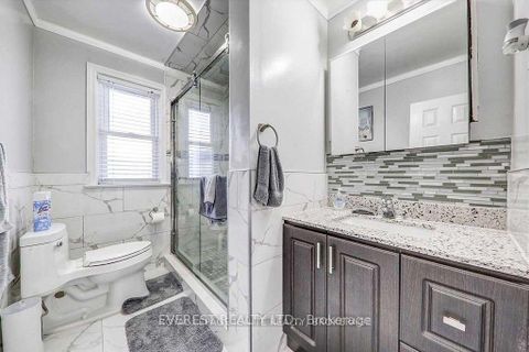 Photo 7 at 9 Benlight Crescent, Woburn, Toronto