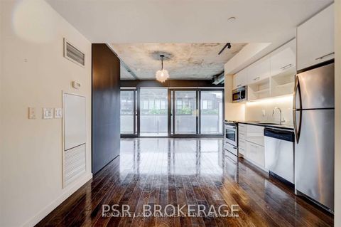 Photo 3 at 617 - 32 Trolley Crescent, Moss Park, Toronto