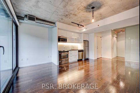 Photo 6 at 617 - 32 Trolley Crescent, Moss Park, Toronto