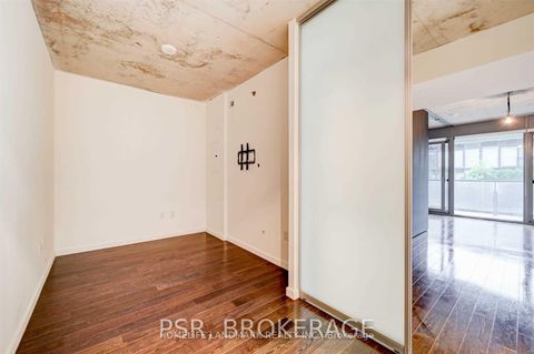 Photo 12 at 617 - 32 Trolley Crescent, Moss Park, Toronto