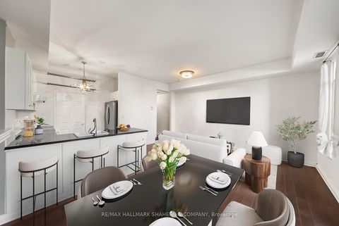 Photo 2 at 331 - 500 Richmond Street W, Waterfront Communities C1, Toronto