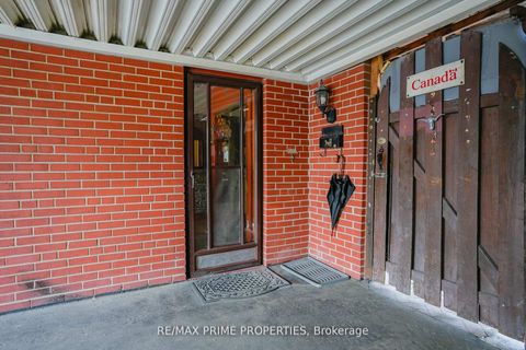 Photo 7 at 81 Silverstone Drive, Jamestown, Toronto