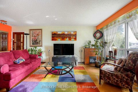 Photo 10 at 81 Silverstone Drive, Jamestown, Toronto