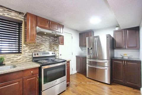 Photo 12 at 7-13 - 13 Lotherton Pathway, Glen Park, Toronto