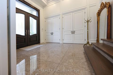 Photo 2 at 188 Alfred Avenue, Willowdale East, Toronto