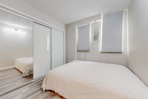 Photo 11 at 209 - 2245 Eglinton Avenue E, Ionview, Toronto