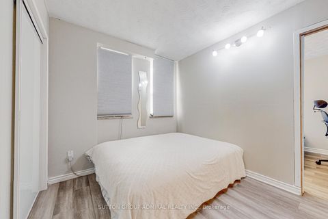 Photo 12 at 209 - 2245 Eglinton Avenue E, Ionview, Toronto