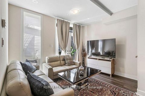 Photo 1 at 12 - 8 Sayers Lane, Oak Ridges, Richmond Hill