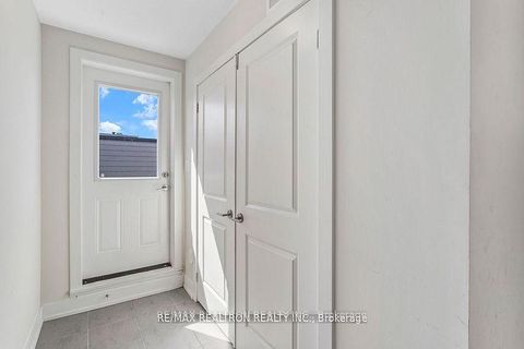 Photo 22 at 12 - 8 Sayers Lane, Oak Ridges, Richmond Hill