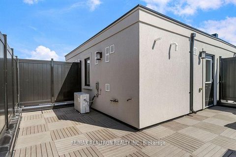 Photo 24 at 12 - 8 Sayers Lane, Oak Ridges, Richmond Hill