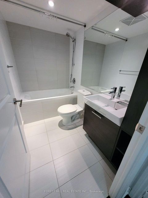 Photo 4 at 4606 - 386 Yonge Street, Bay Street Corridor, Toronto