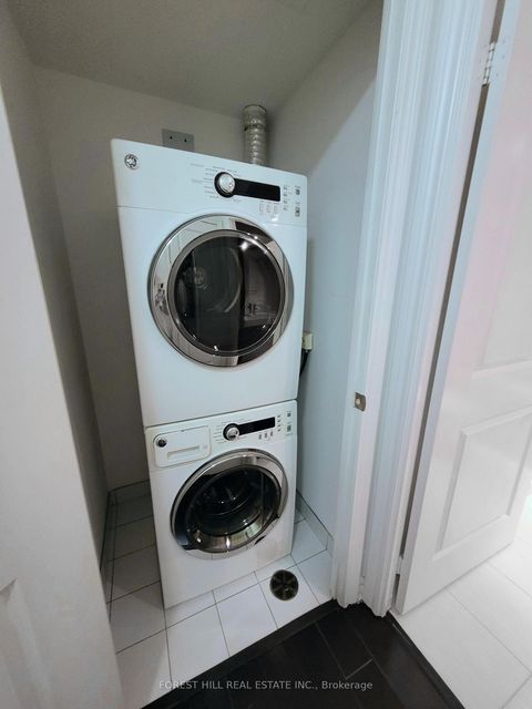 Photo 6 at 4606 - 386 Yonge Street, Bay Street Corridor, Toronto