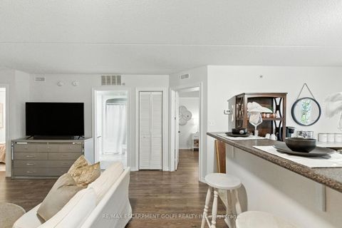 Photo 9 at 305 - 1490 Bishops Gate, GA Glen Abbey, Oakville