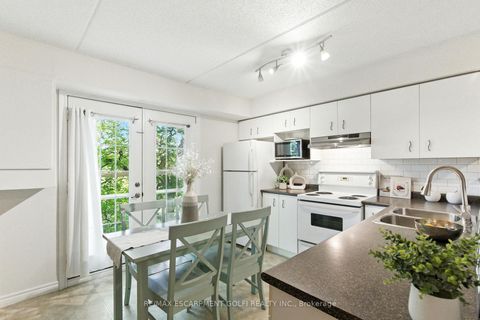 Photo 12 at 305 - 1490 Bishops Gate, GA Glen Abbey, Oakville