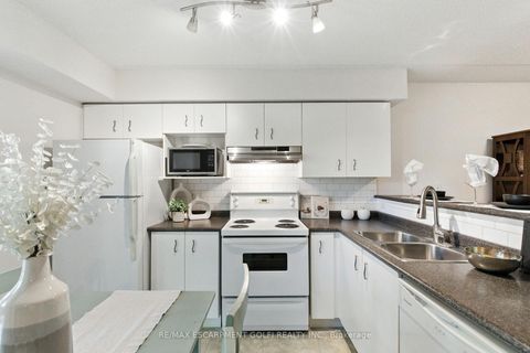 Photo 13 at 305 - 1490 Bishops Gate, GA Glen Abbey, Oakville