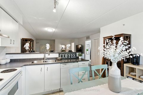 Photo 15 at 305 - 1490 Bishops Gate, GA Glen Abbey, Oakville