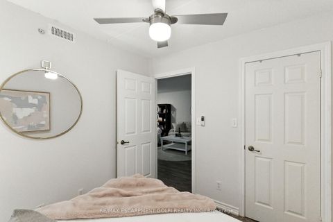 Photo 22 at 305 - 1490 Bishops Gate, GA Glen Abbey, Oakville