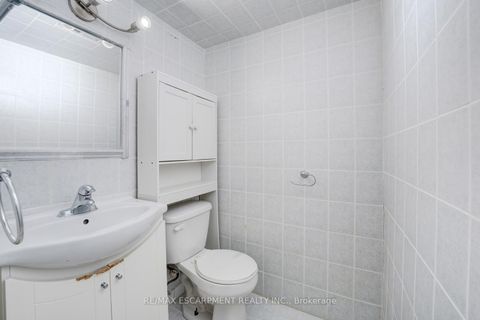 Photo 19 at 206 - 10 Edgecliff Golfway, Flemingdon Park, Toronto