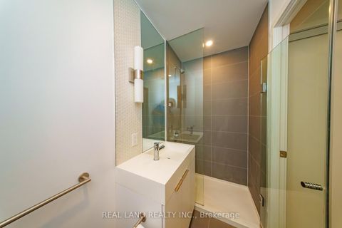 Photo 13 at 814 - 33 Helendale Avenue, Eglinton, Toronto