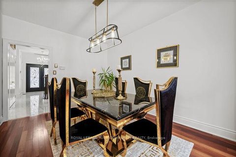 Photo 9 at 785 Quantra Crescent, Wyndham, Newmarket