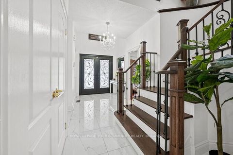 Photo 11 at 785 Quantra Crescent, Wyndham, Newmarket