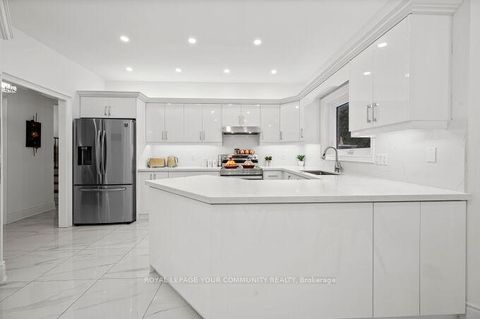 Photo 14 at 785 Quantra Crescent, Wyndham, Newmarket