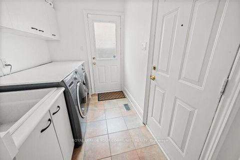 Photo 19 at 785 Quantra Crescent, Wyndham, Newmarket