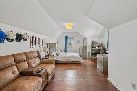 Photo 30 at 785 Quantra Crescent, Wyndham, Newmarket