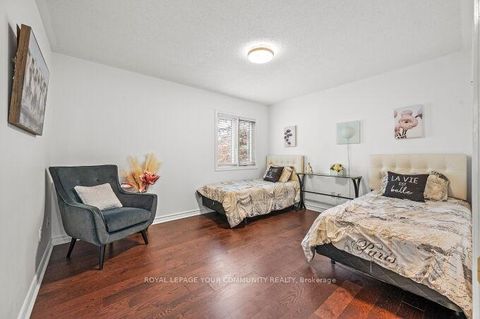 Photo 35 at 785 Quantra Crescent, Wyndham, Newmarket