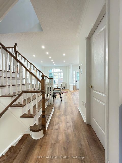 Photo 7 at 3 Bellagio Crescent, Patterson, Vaughan