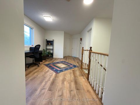 Photo 15 at 3 Bellagio Crescent, Patterson, Vaughan