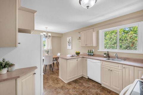 Photo 3 at 8 Rushton Road, Historic Lakeshore Communities, Georgina